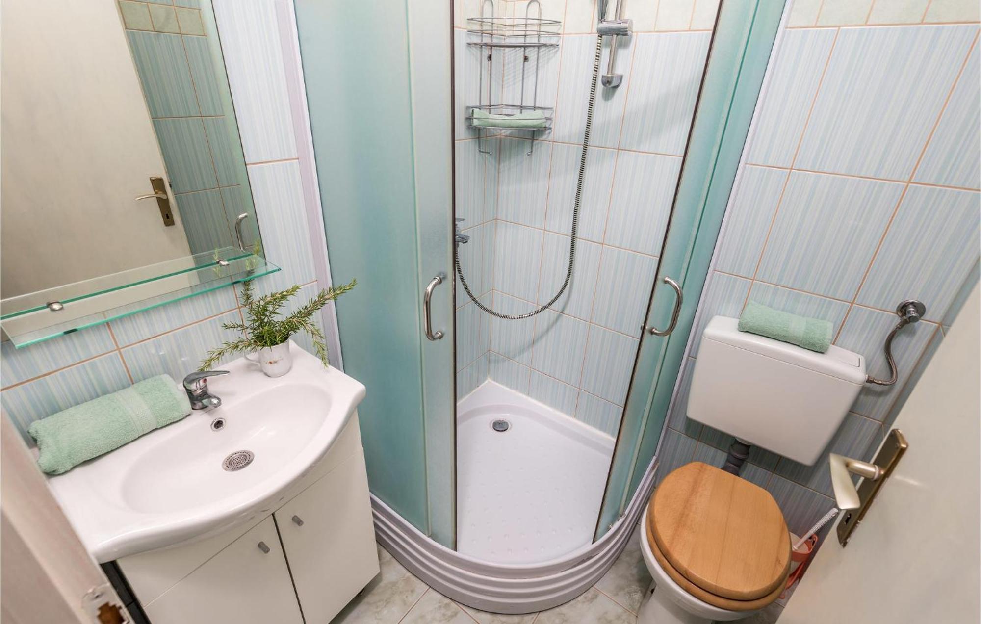 Beautiful Apartment In Potocnica With Wifi Borovici Bagian luar foto