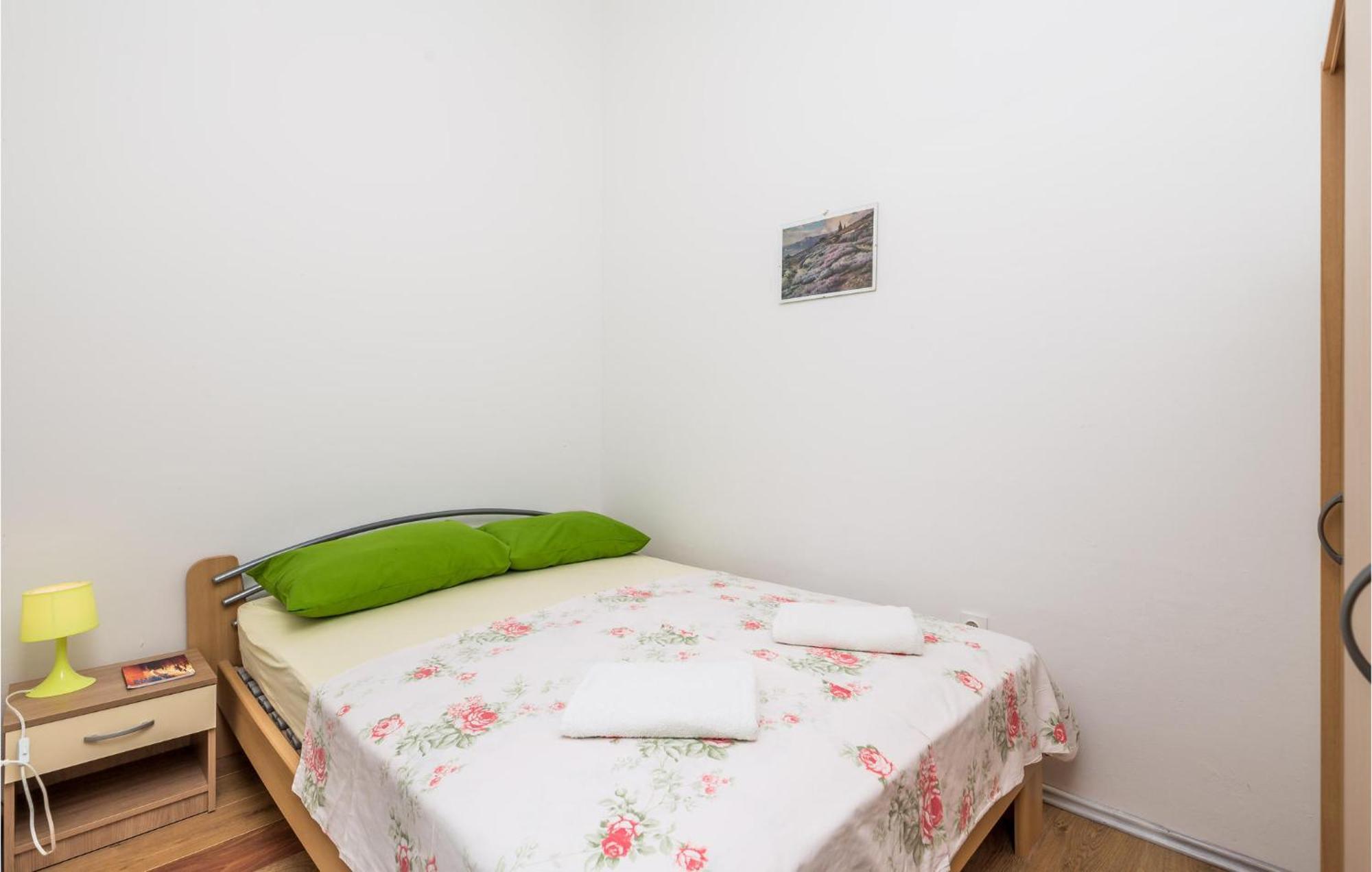 Beautiful Apartment In Potocnica With Wifi Borovici Bagian luar foto