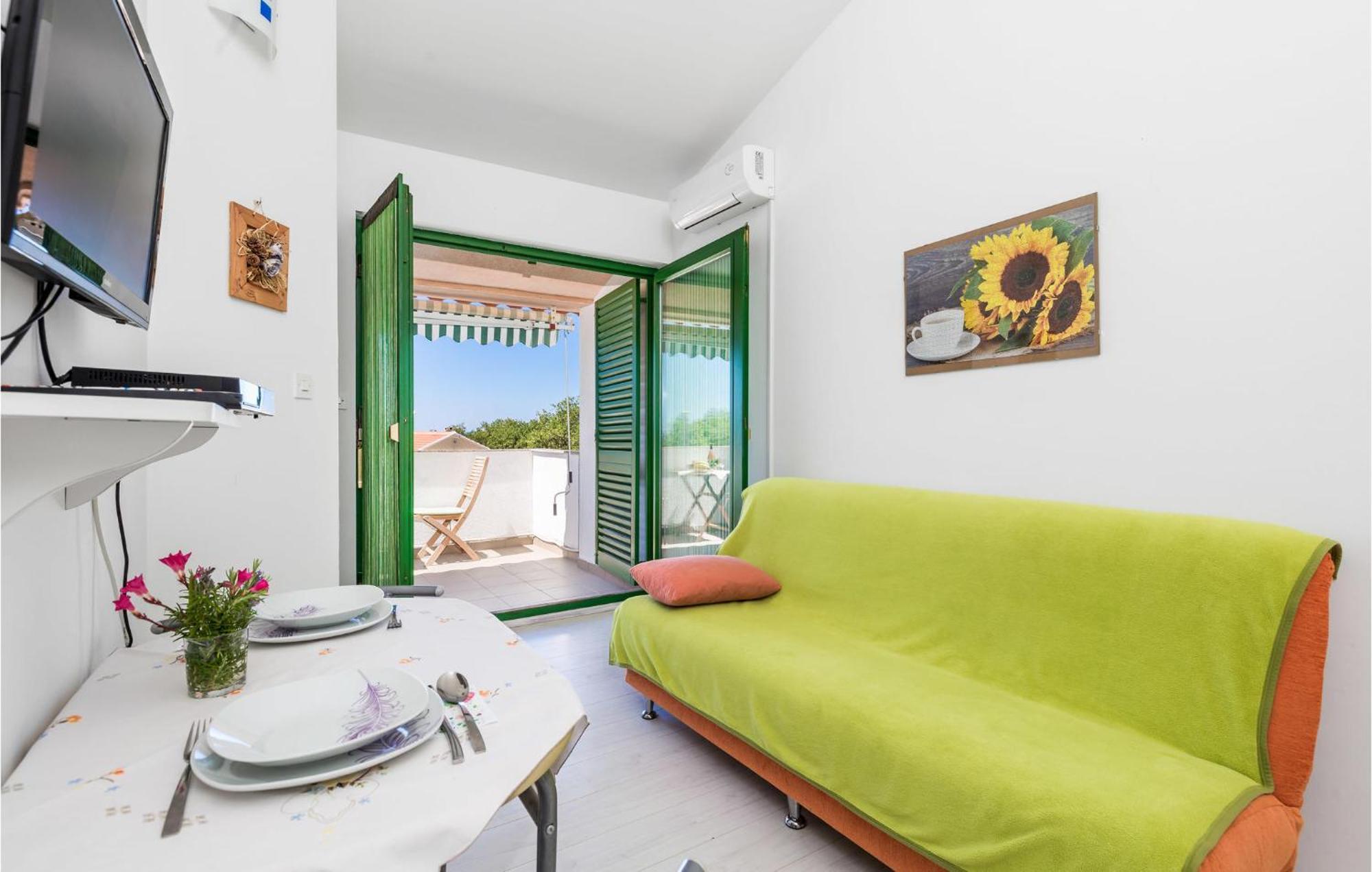 Beautiful Apartment In Potocnica With Wifi Borovici Bagian luar foto